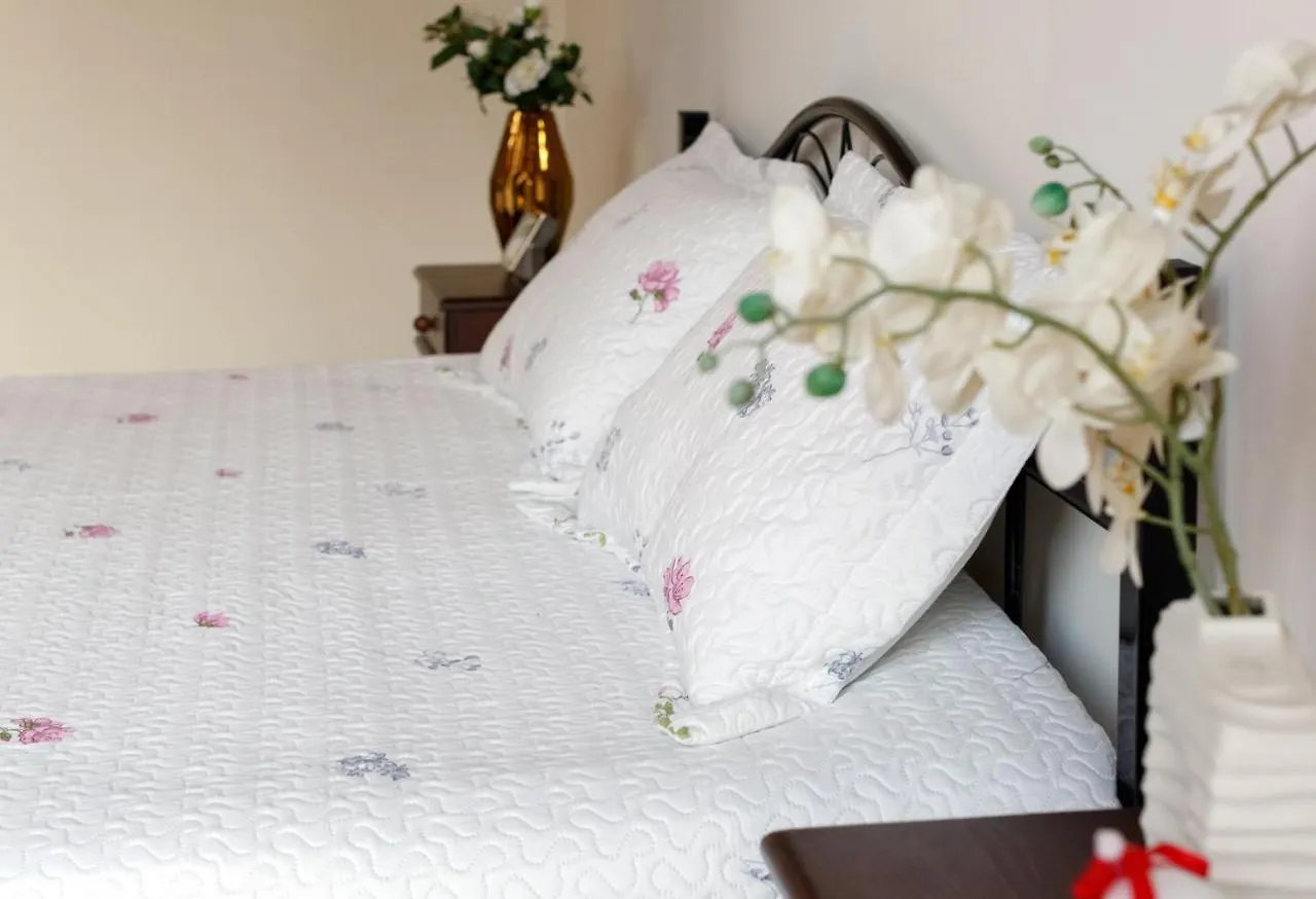 Grand Lviv Apartment II 0*,