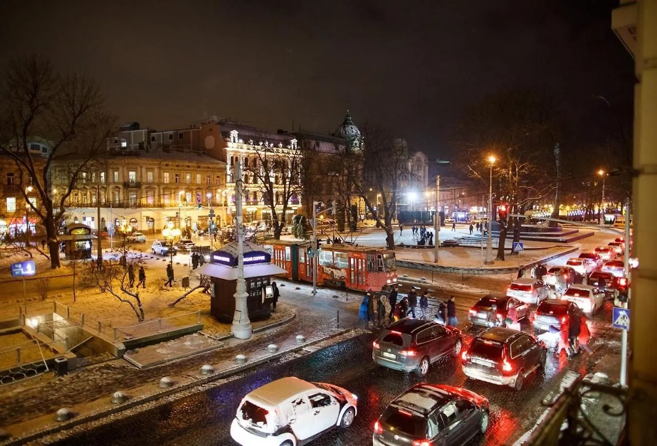 Grand Lviv Apartment II 0*,
